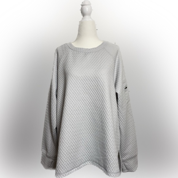 Nine West Tops - X-Large Nine West Active Long Sleeve Grey Top w/ Sleeve Pocket and Side Slits